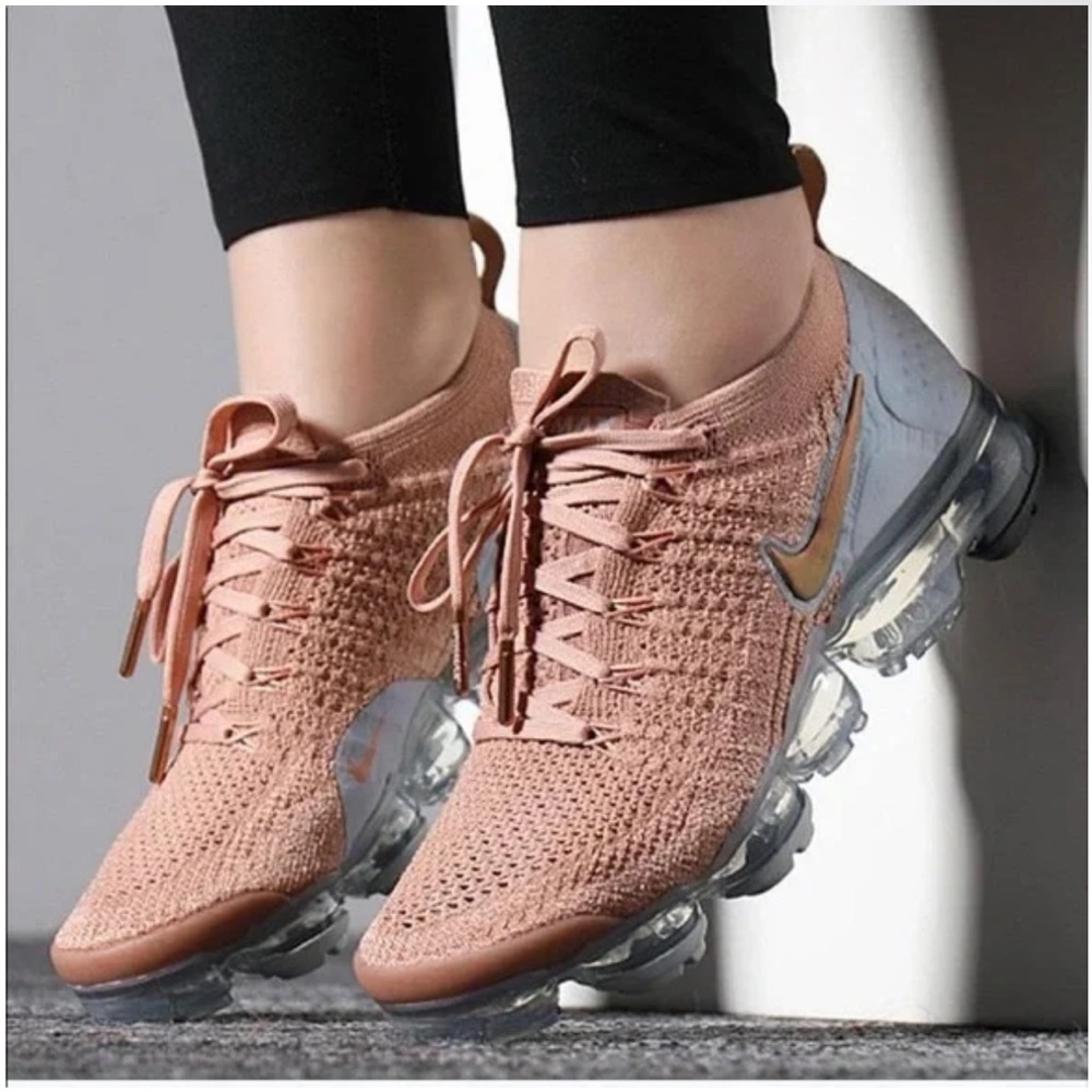 Nike Air VaporMax Flyknit 2 Rose Gold Women's -942843-602 - SZ 7 Comfort Fit